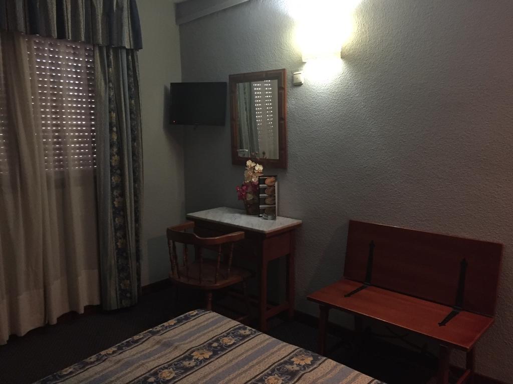 El Pilar Hotell La Carlota Exteriör bild