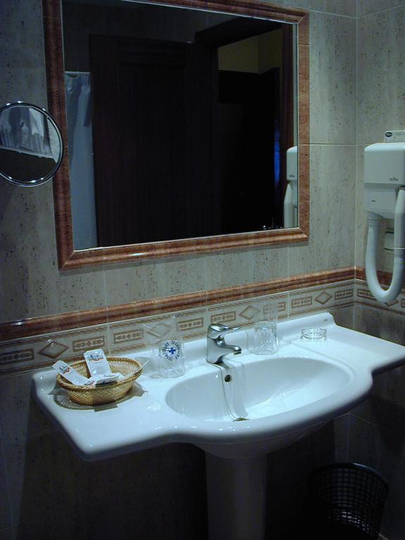 El Pilar Hotell La Carlota Rum bild